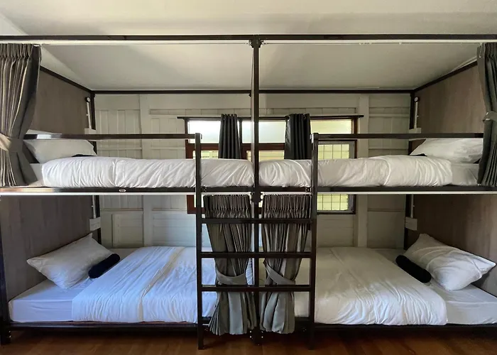 Green Cabin Hostel 호스텔 방콕