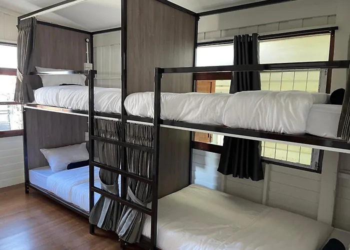Green Cabin Hostel * 방콕