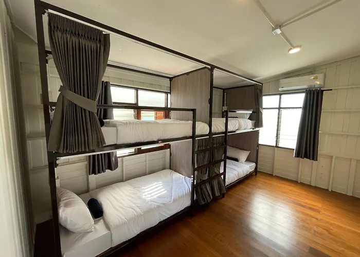 Green Cabin Hostel