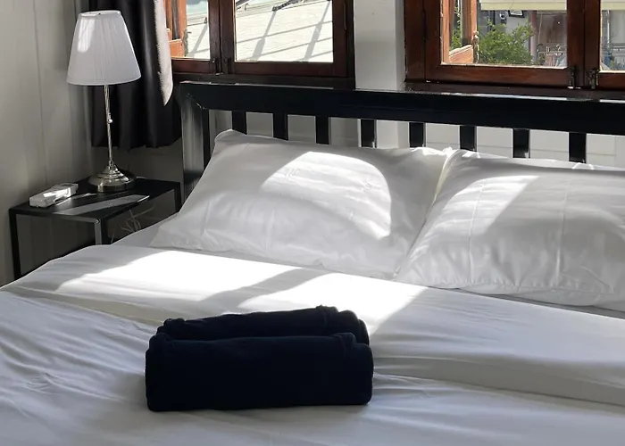 Green Cabin Hostel 호스텔