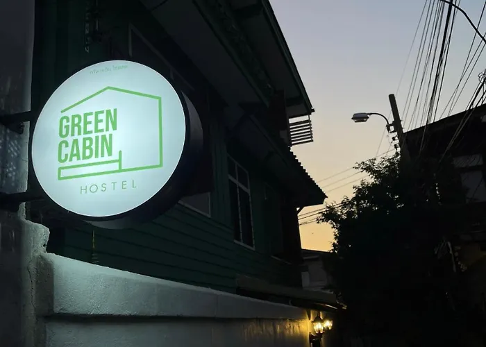 Green Cabin Hostel * 방콕